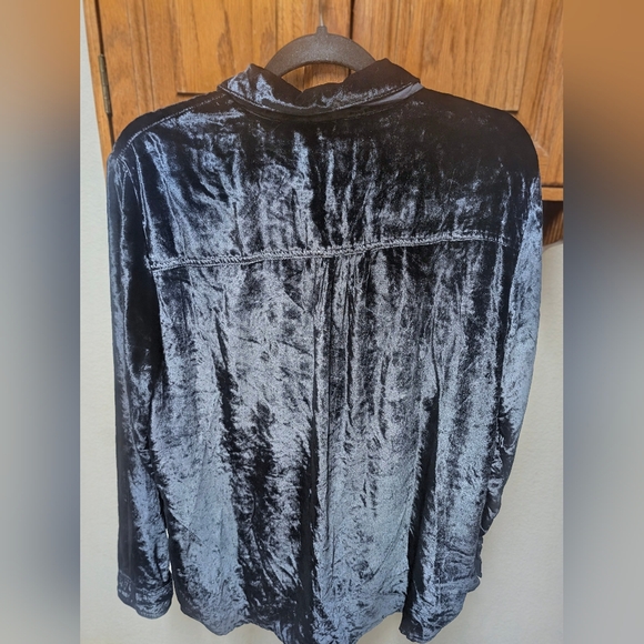 Pilcro Women's Hadley Black Velvet Long Sleeve Button Down Shirt - Picture 4 of 4